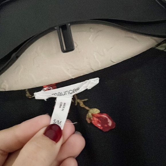 Maurice’s‎ Black Floral Kimono - Picture 7 of 8